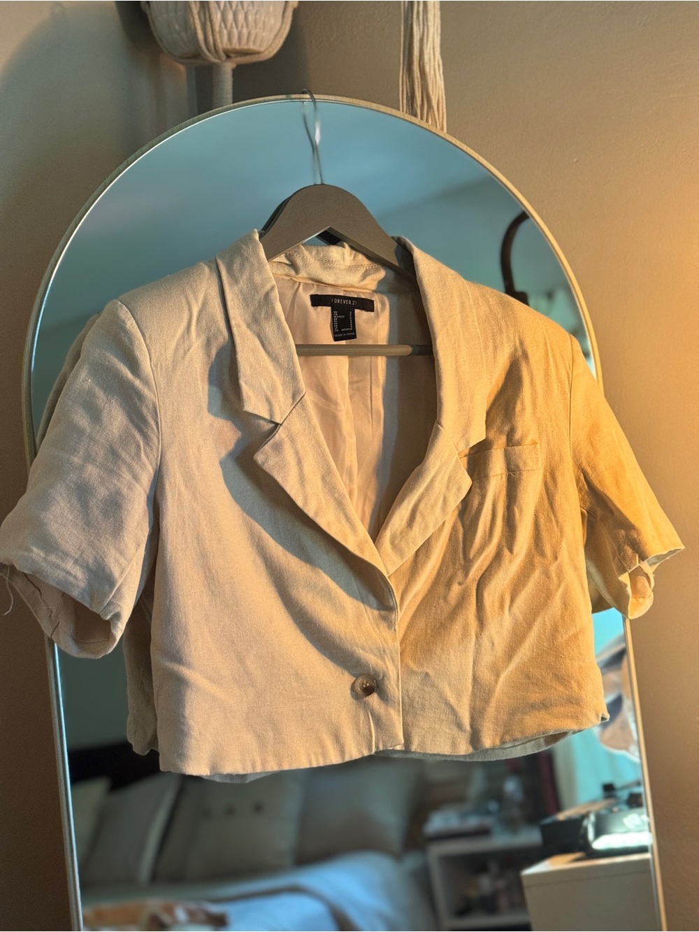 Forever 21 Cream Cropped Short Sleeve Blazer S